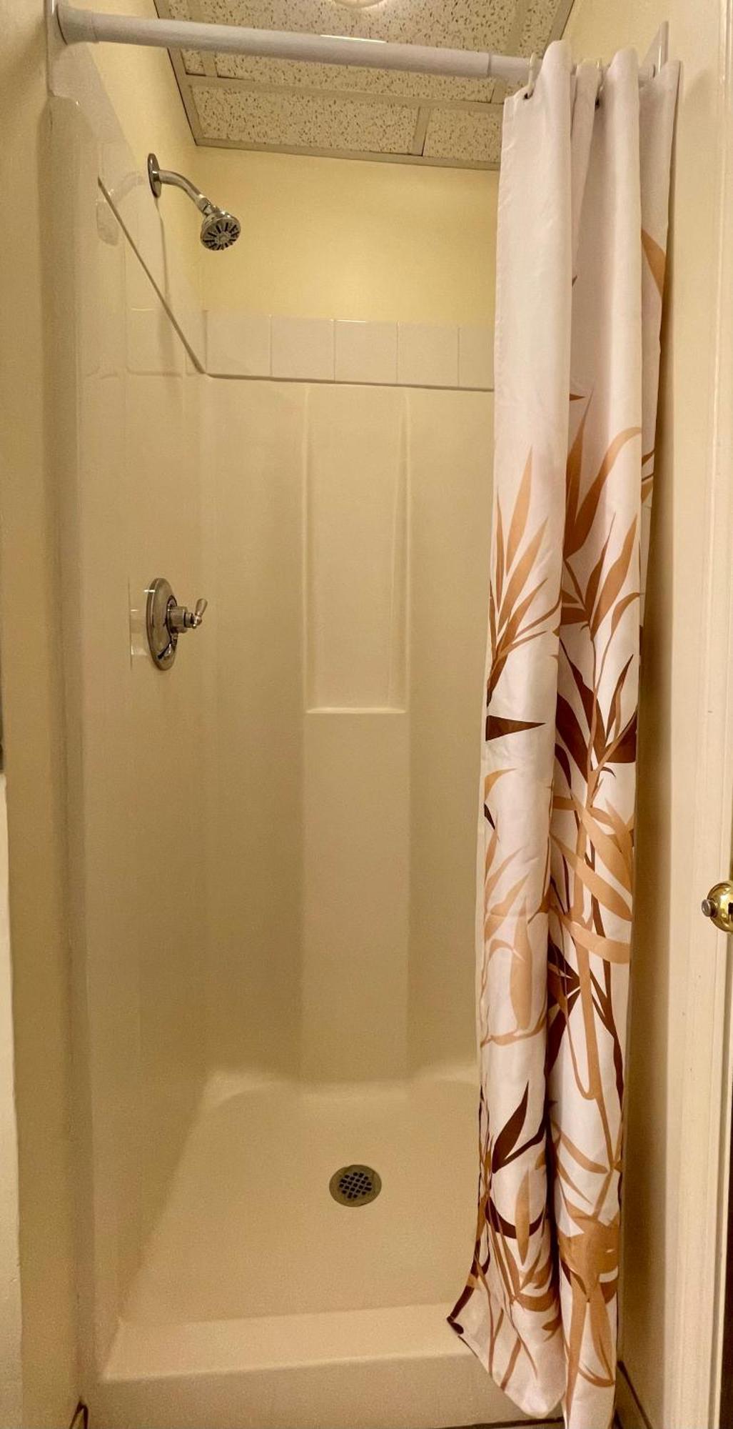 Habitación Doble Económica con baño privado