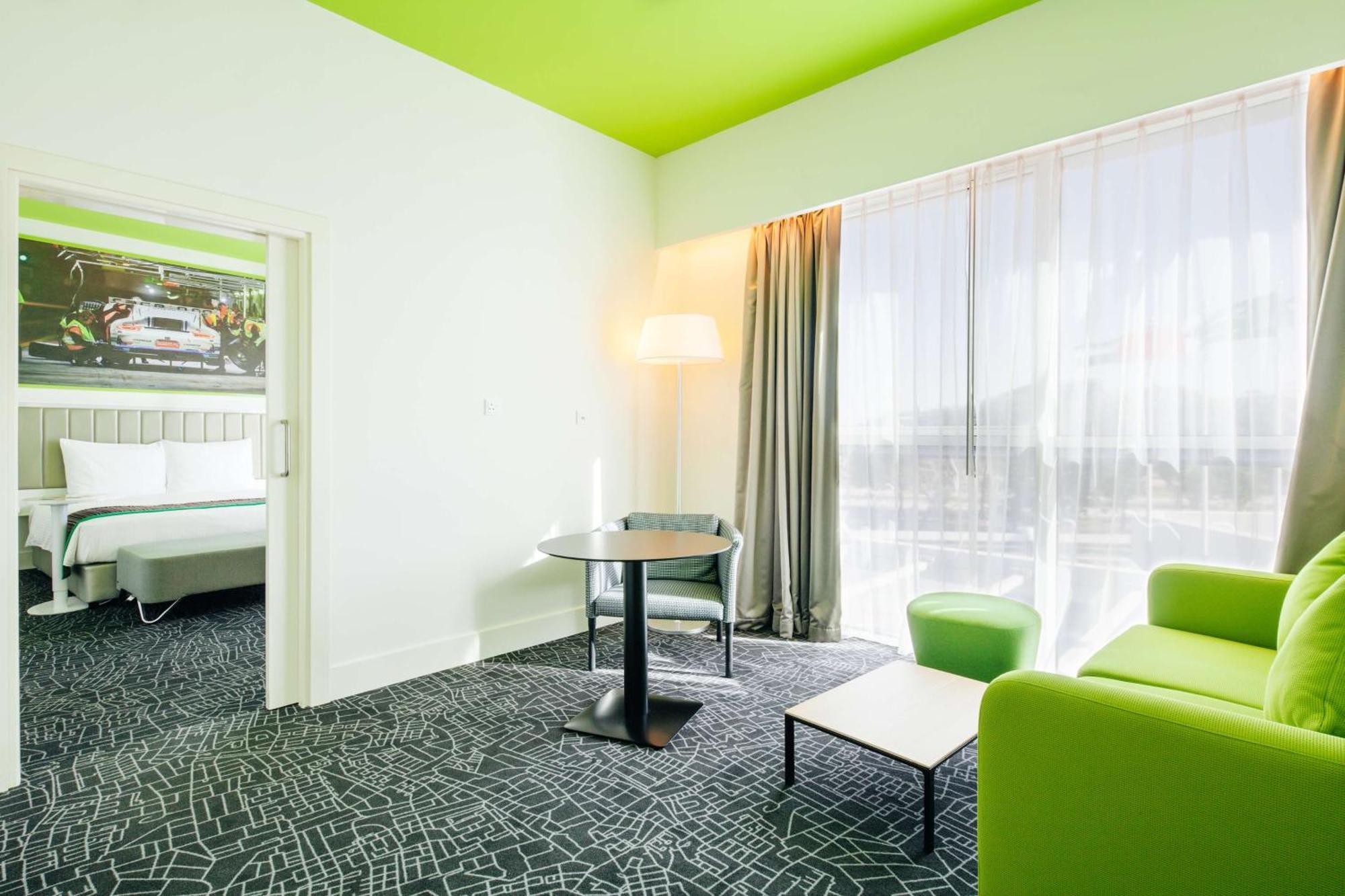 One-Bedroom Suite