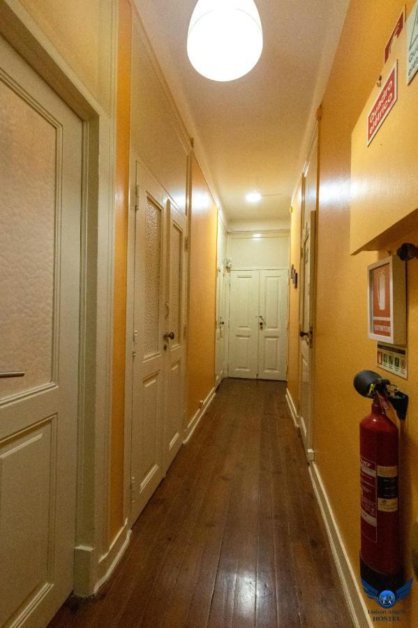 Chambre Lits Jumeaux avec Salle de Bains Commune