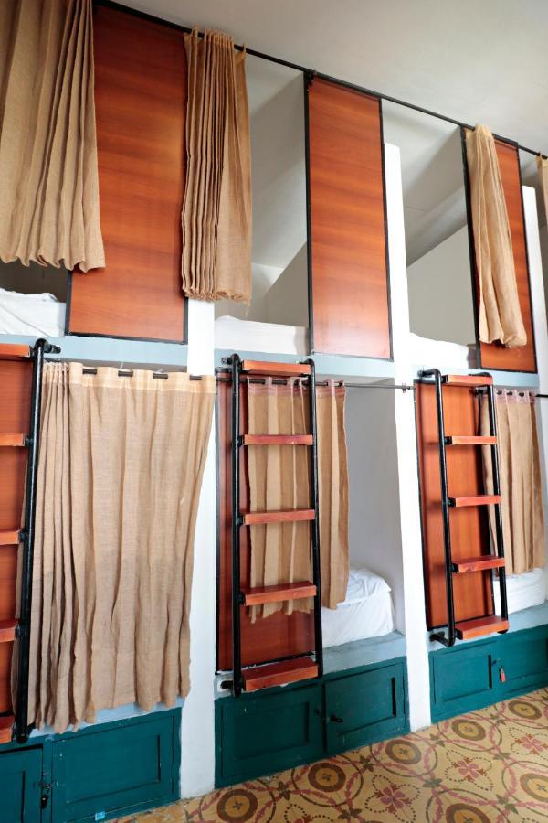 Double Bed in Mixed Dormitory Room,1225949222:JPEG