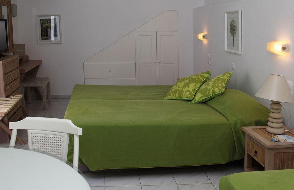 Begane Grond - Tweepersoonskamer met 1 of 2 Bedden