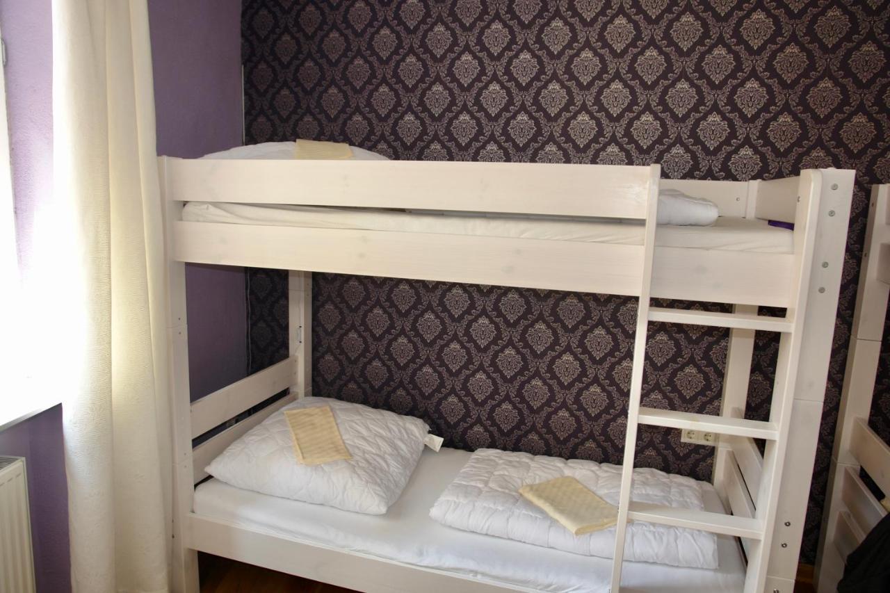 Bed 6-Bed Female Dormitory Room,797495262:JPEG