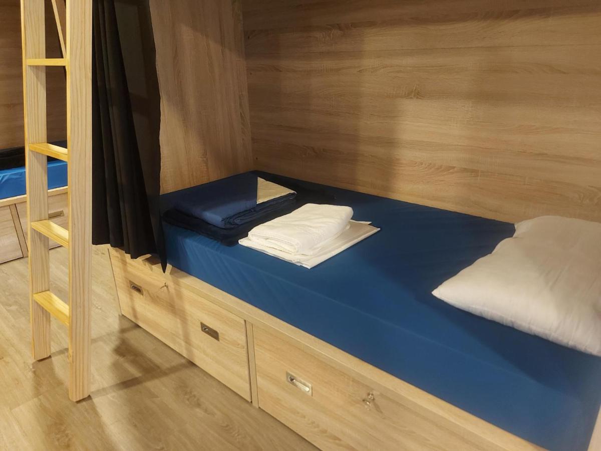 Bunk Bed Mixed Dormitory Room