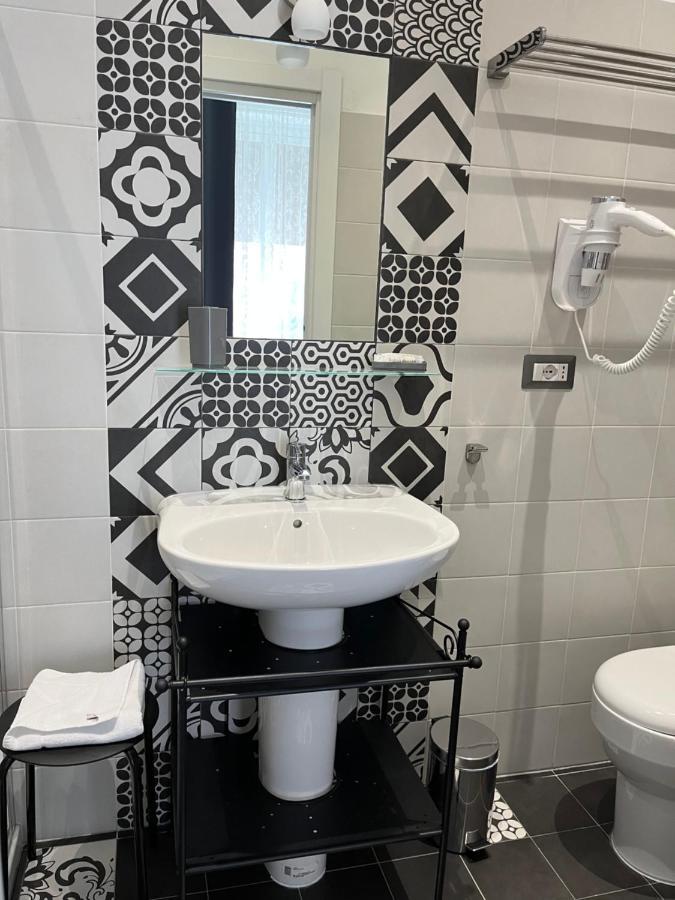 Double Room with Private Bathroom,1243902169:JPEG