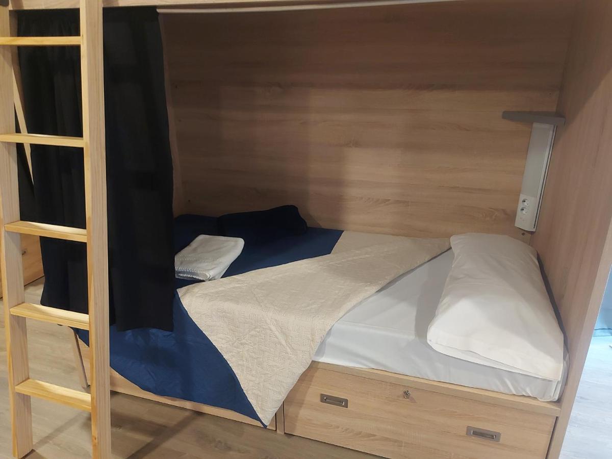 Bunk Bed Mixed Dormitory Room