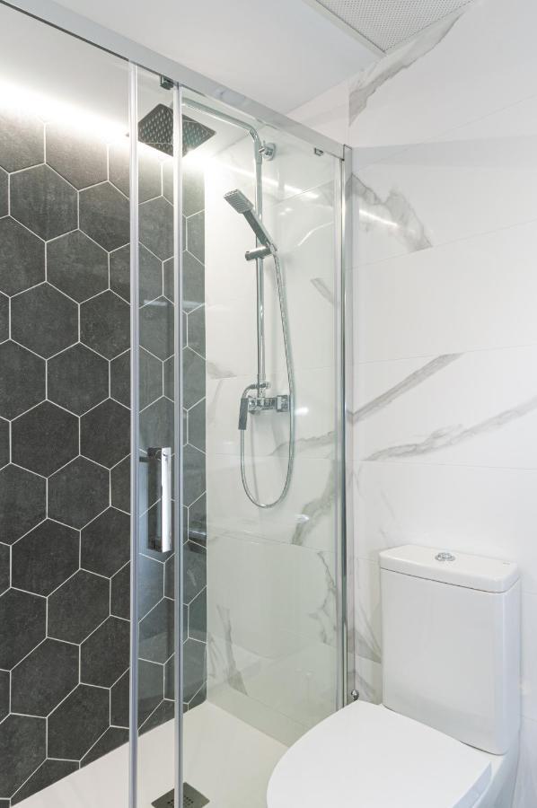 One-Bedroom Apartment,1254568819:JPEG