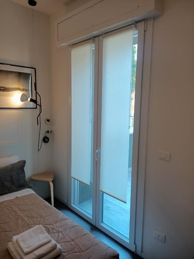 One-Bedroom Apartment,1269865516:JPEG