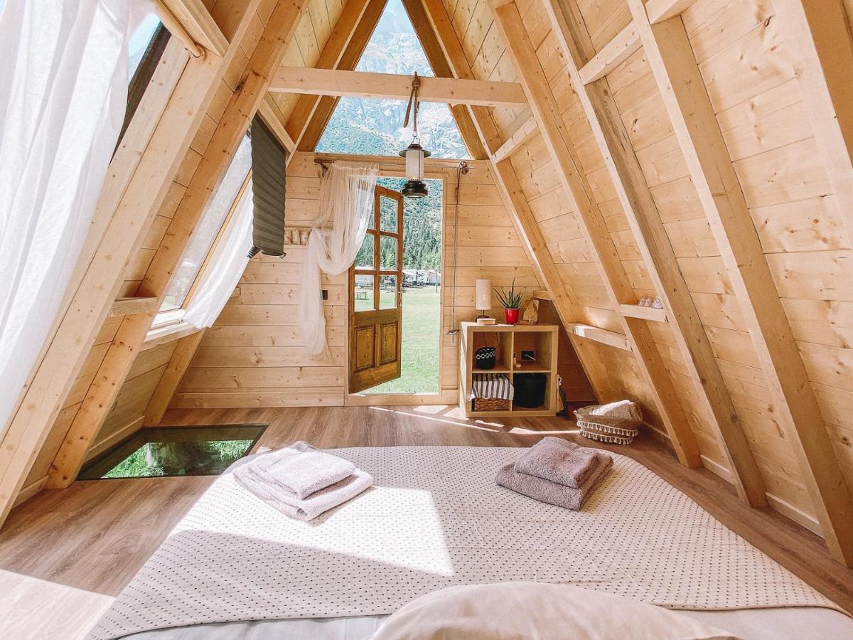 Tent,1270095349:JPEG