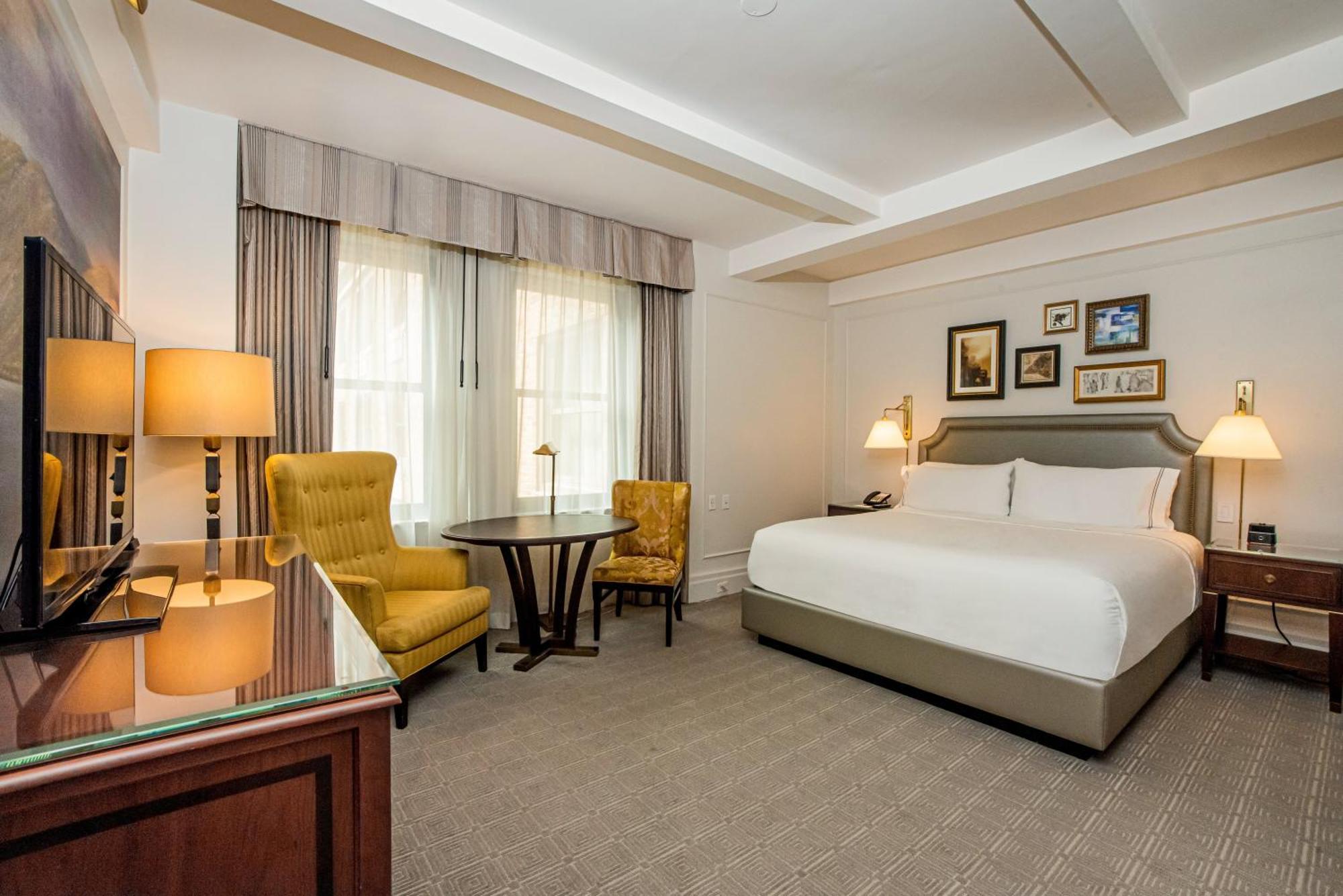 Premium King Room