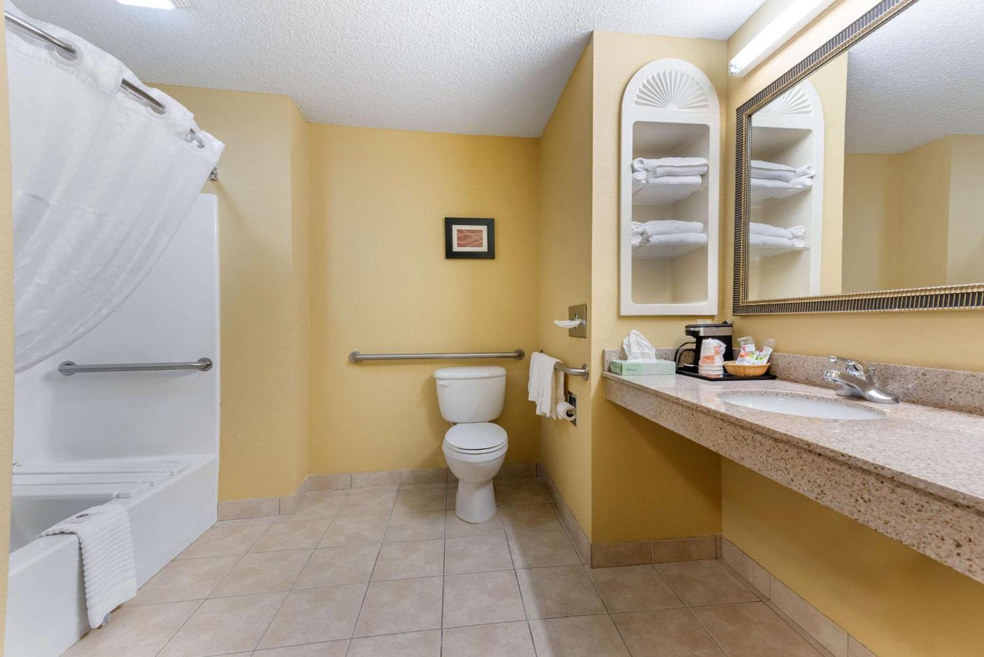 King Suite - Accessible/Non-Smoking,1276670236:JPEG