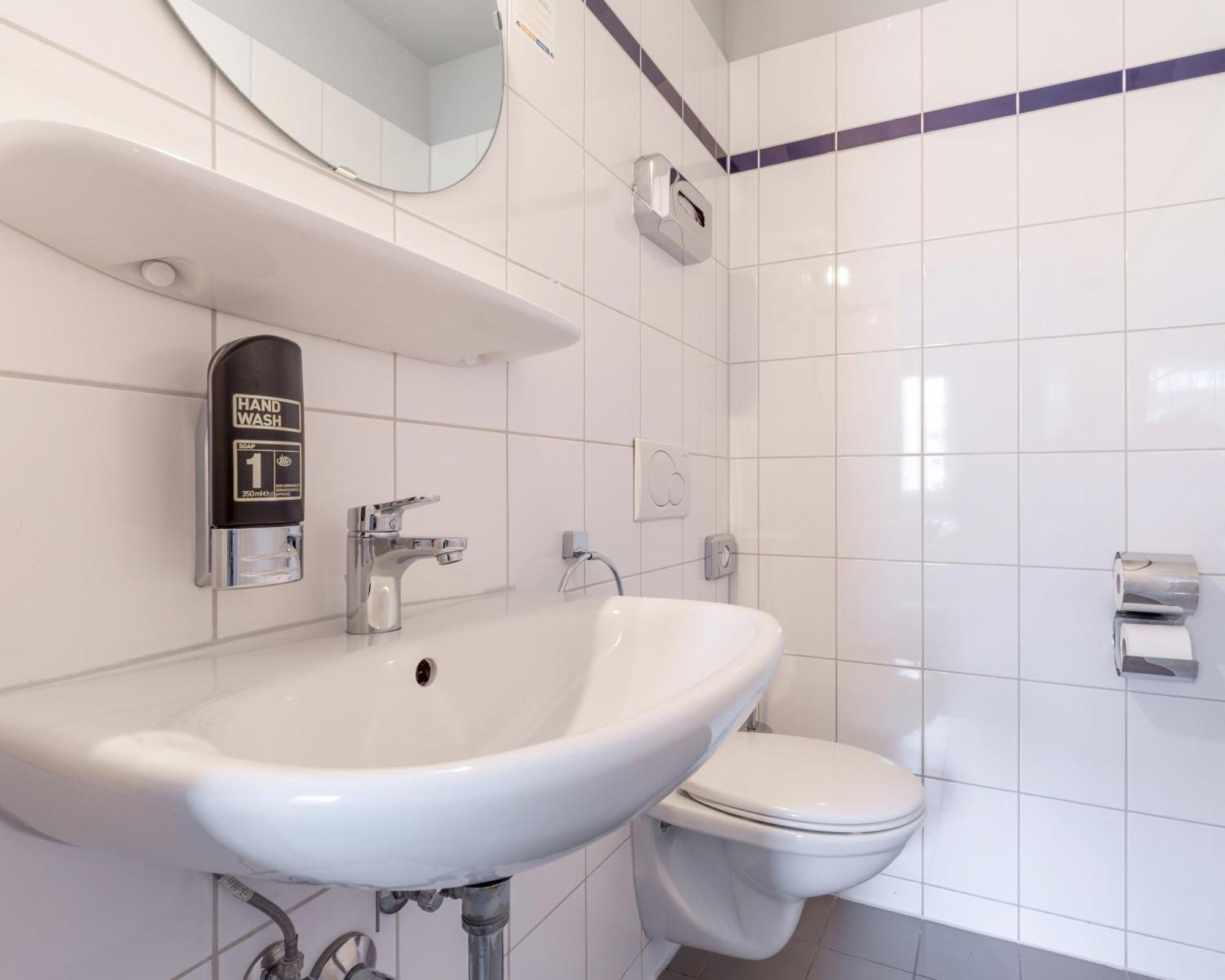 Bed op een Vrouwenslaapzaal met 8 Bedden