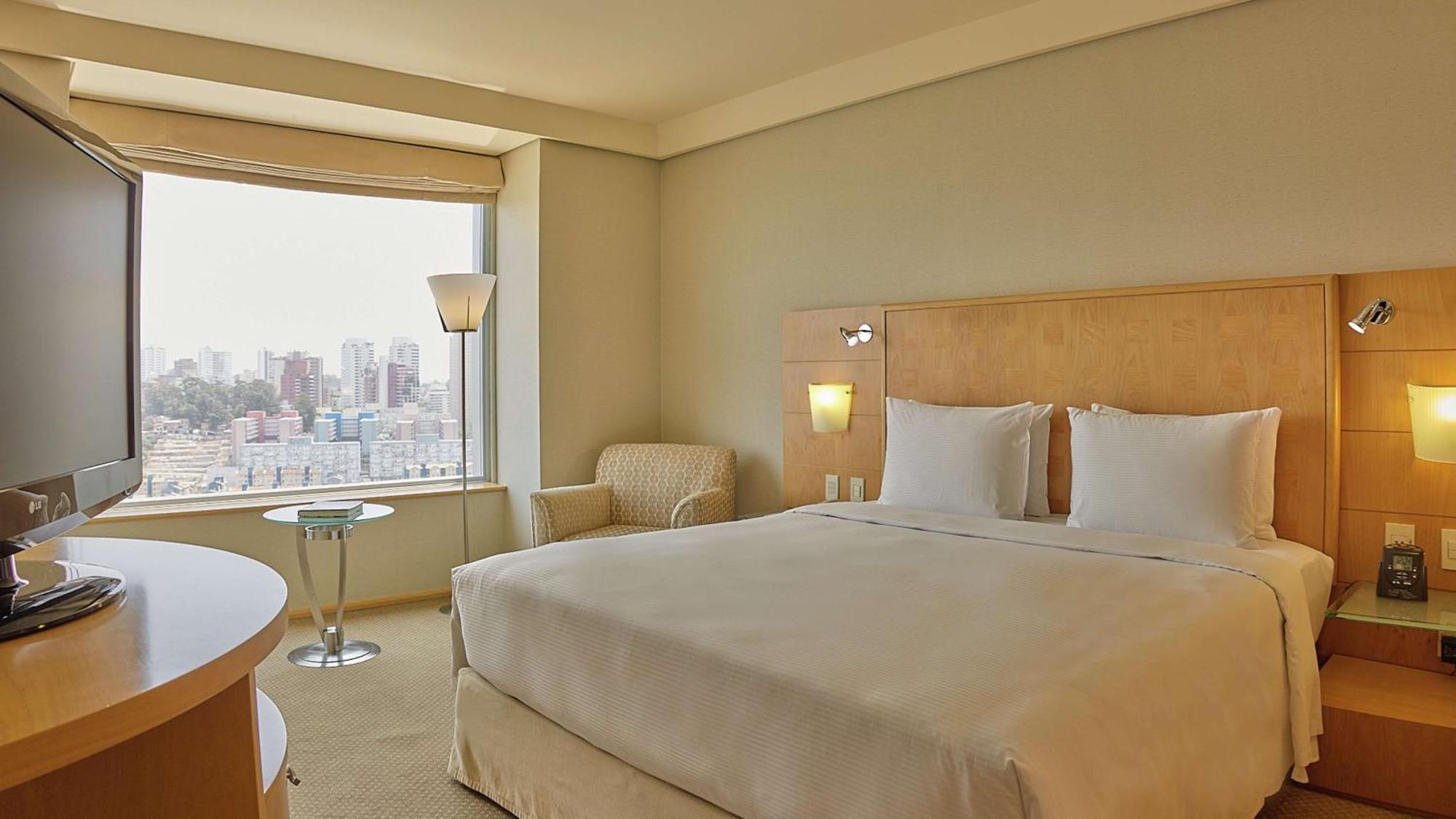 Quarto Executivo com Cama King-size, Pequeno-almoço e Happy Hour no Lounge Executivo