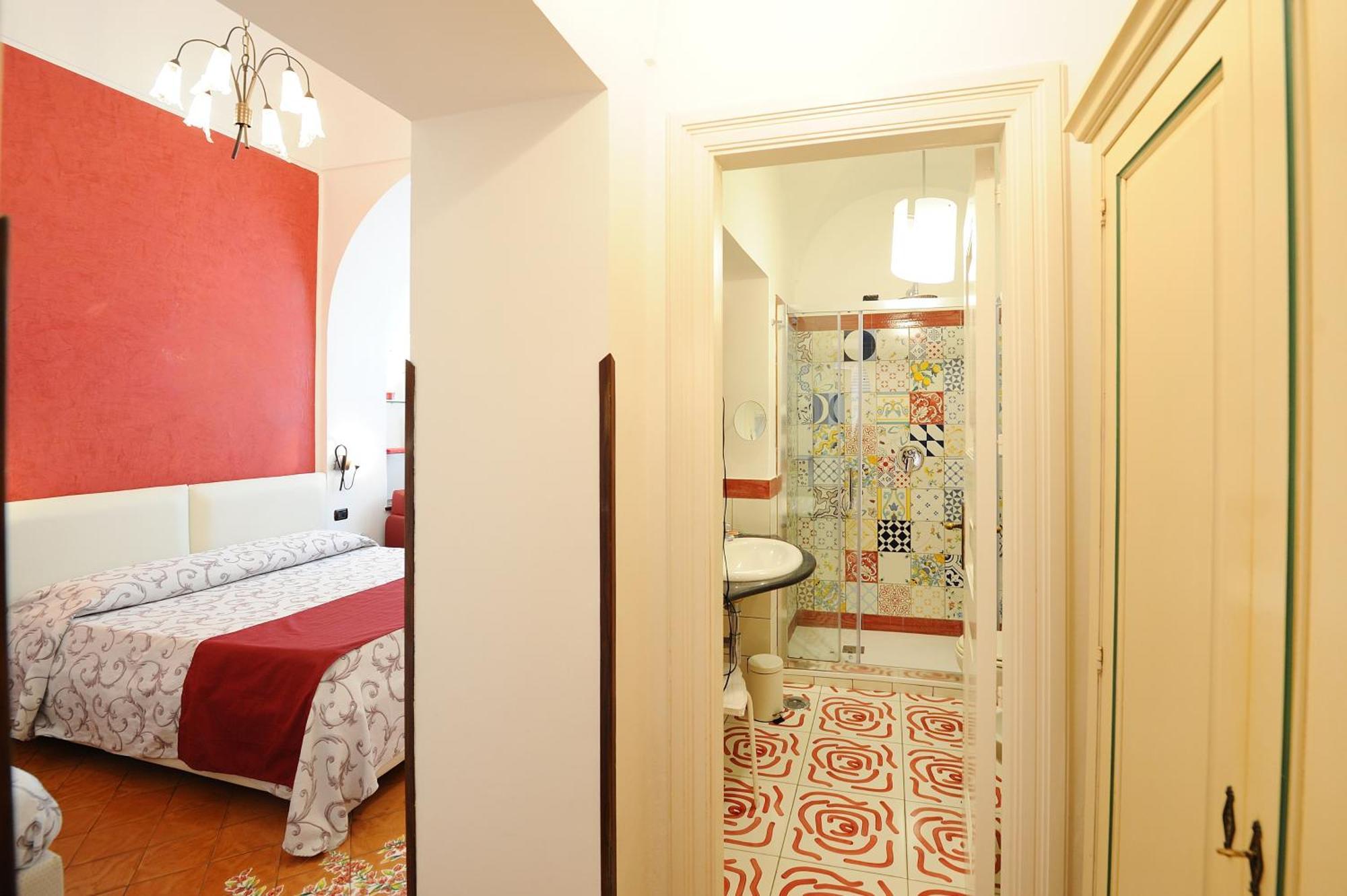 Deluxe King Room,1279663780:JPEG