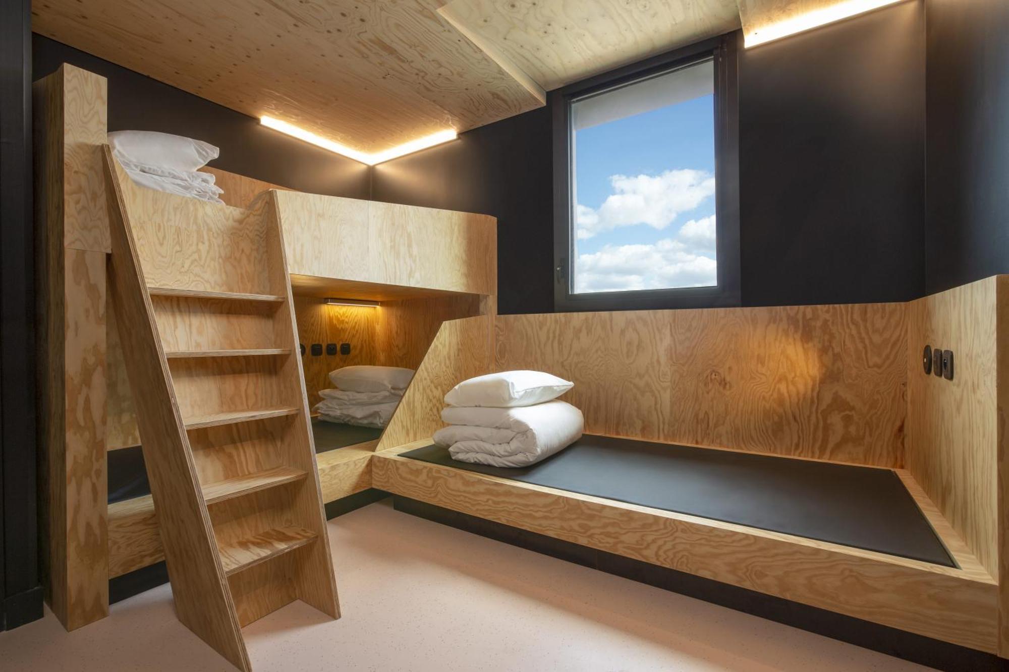 Private Bedroom for 8 people with a bathroom,1284865882:JPEG