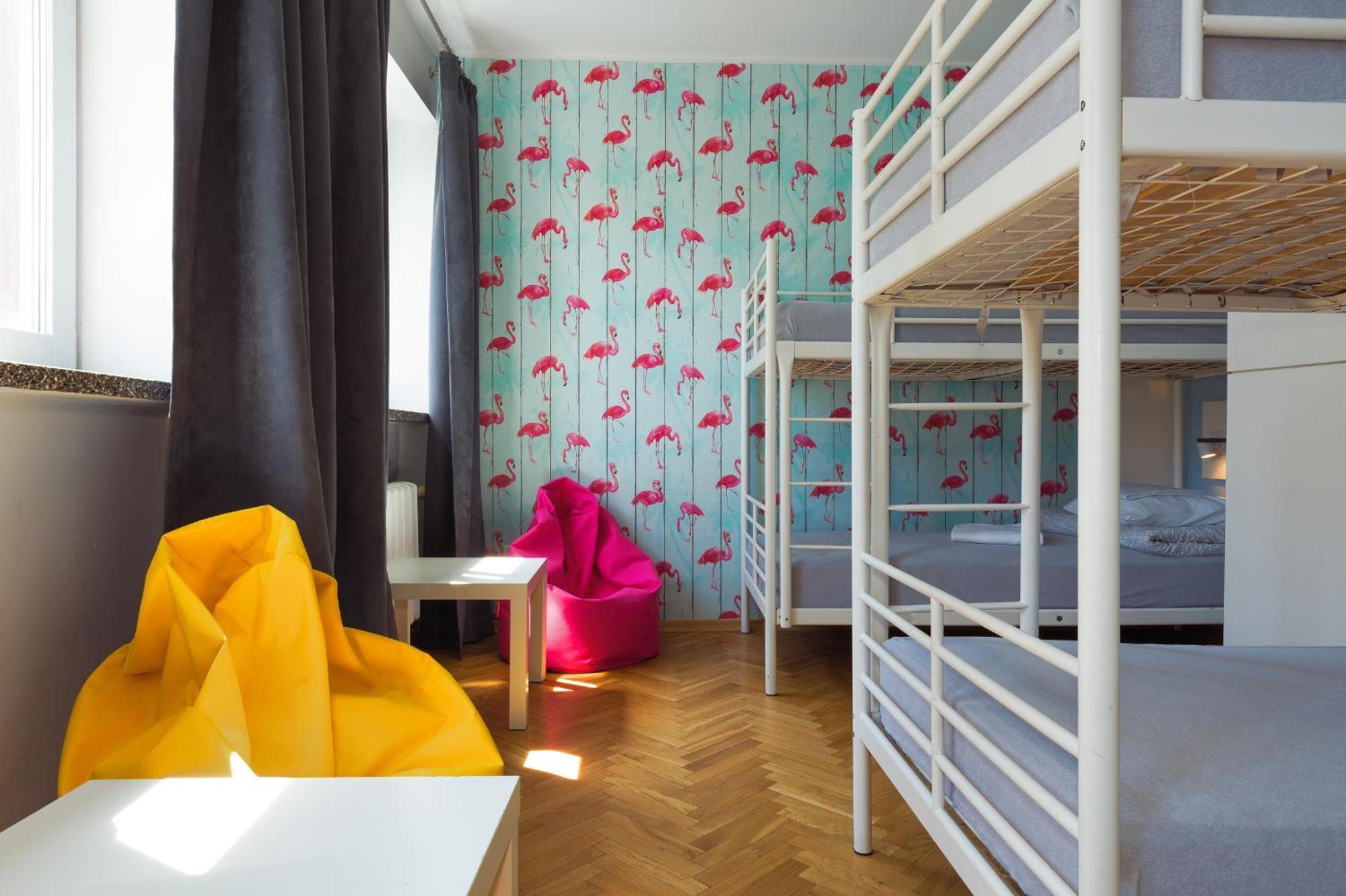 Bed 6-Bed Dormitory Room