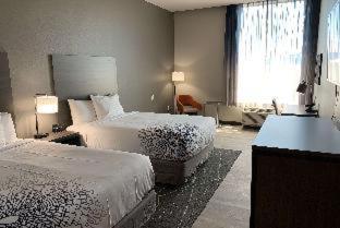 Queen Room with Two Queen Beds - Mobility Access/Non-Smoking
