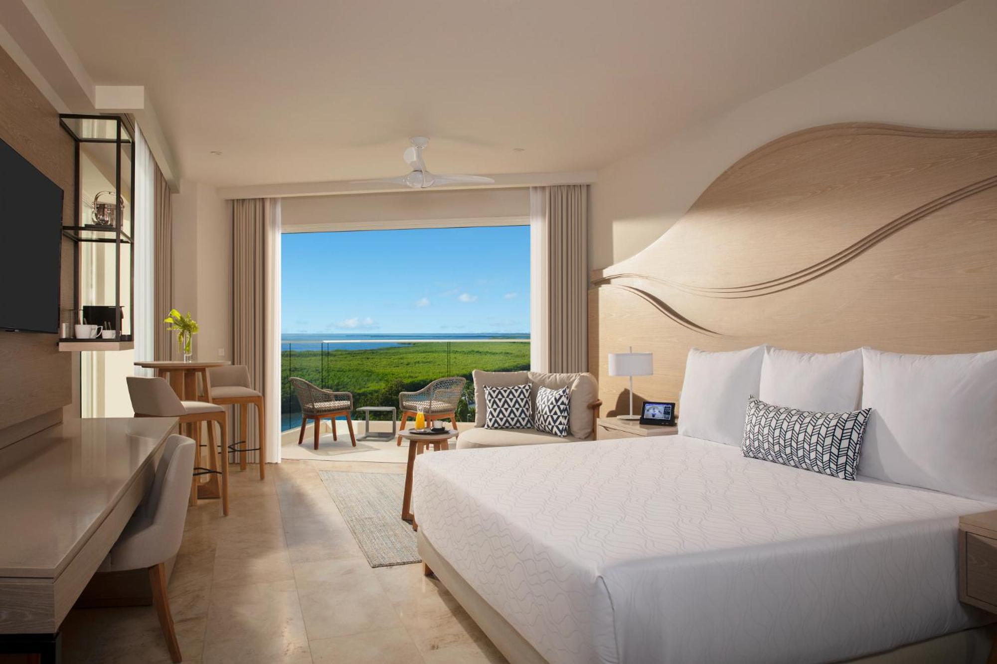 Allure Junior Suite Laguna King