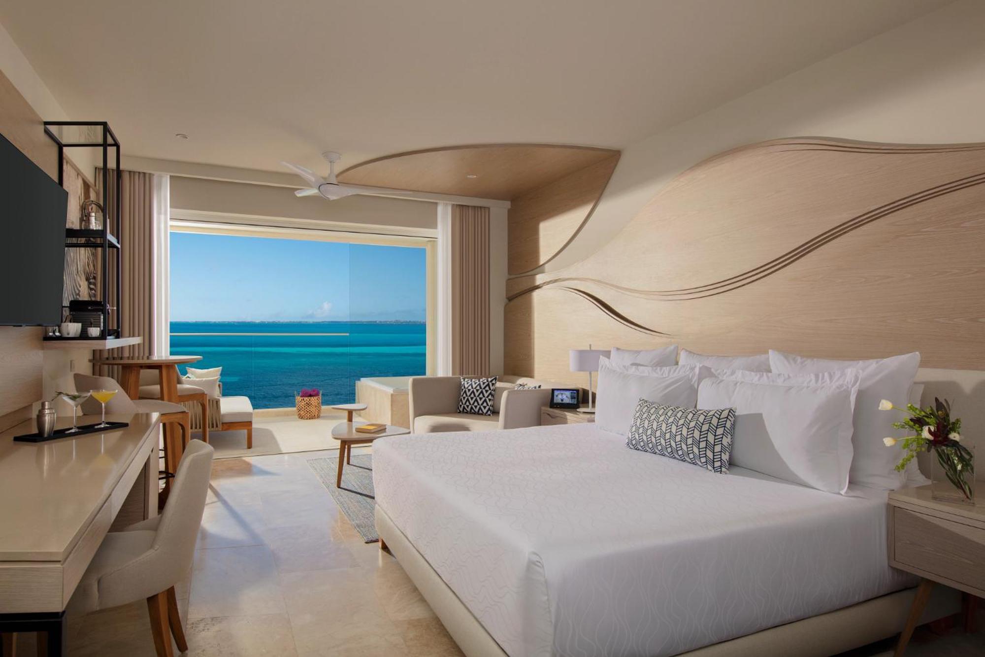 Allure Junior Suite Ocean View King