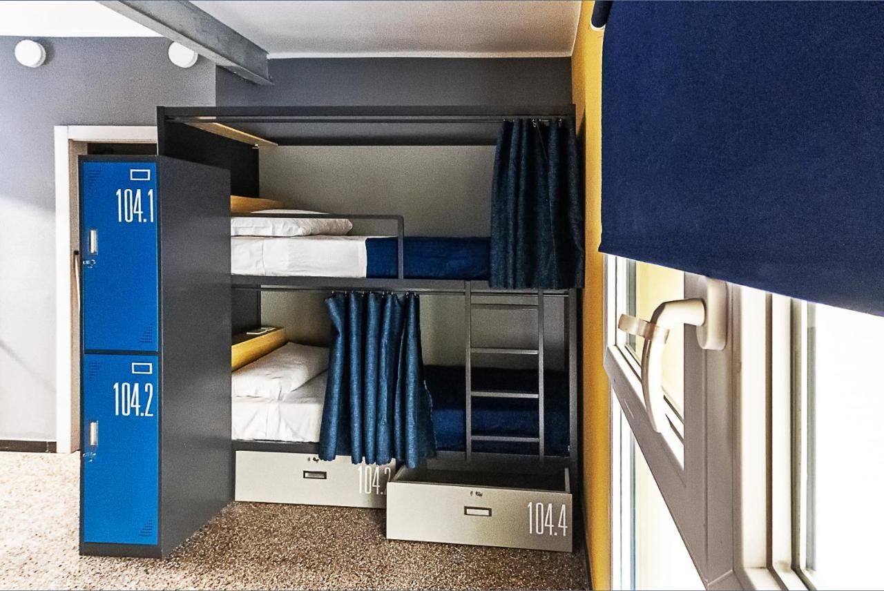 Posto Letto in Dormitorio Femminile con 6 Letti e Bagno Privato Interno
