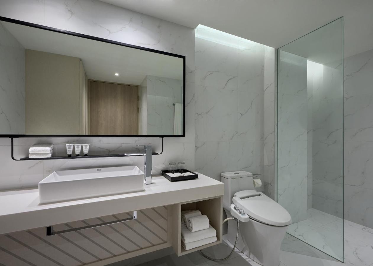 Studio Executive Room,1644536729:JPEG
