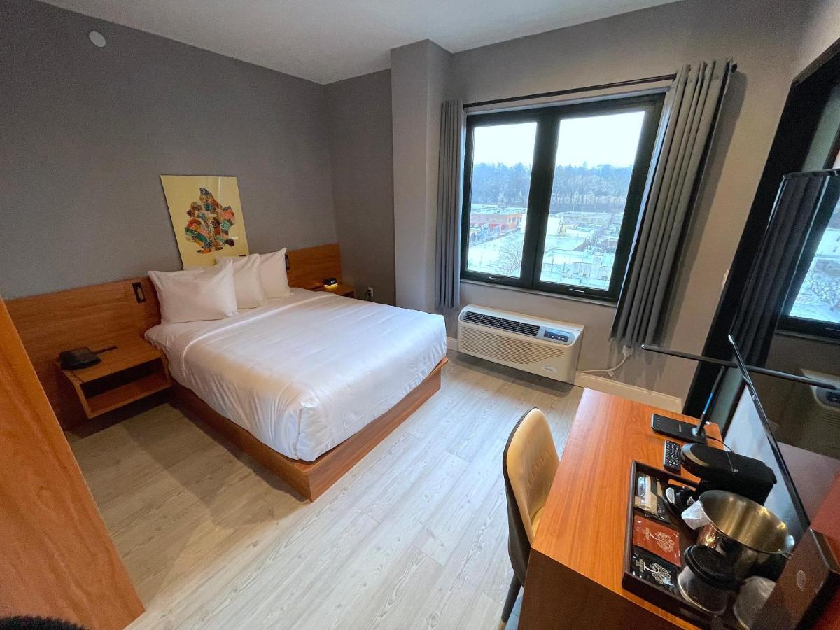 Chambre Lit King-Size - Accessible aux Personnes à Mobilité Réduite