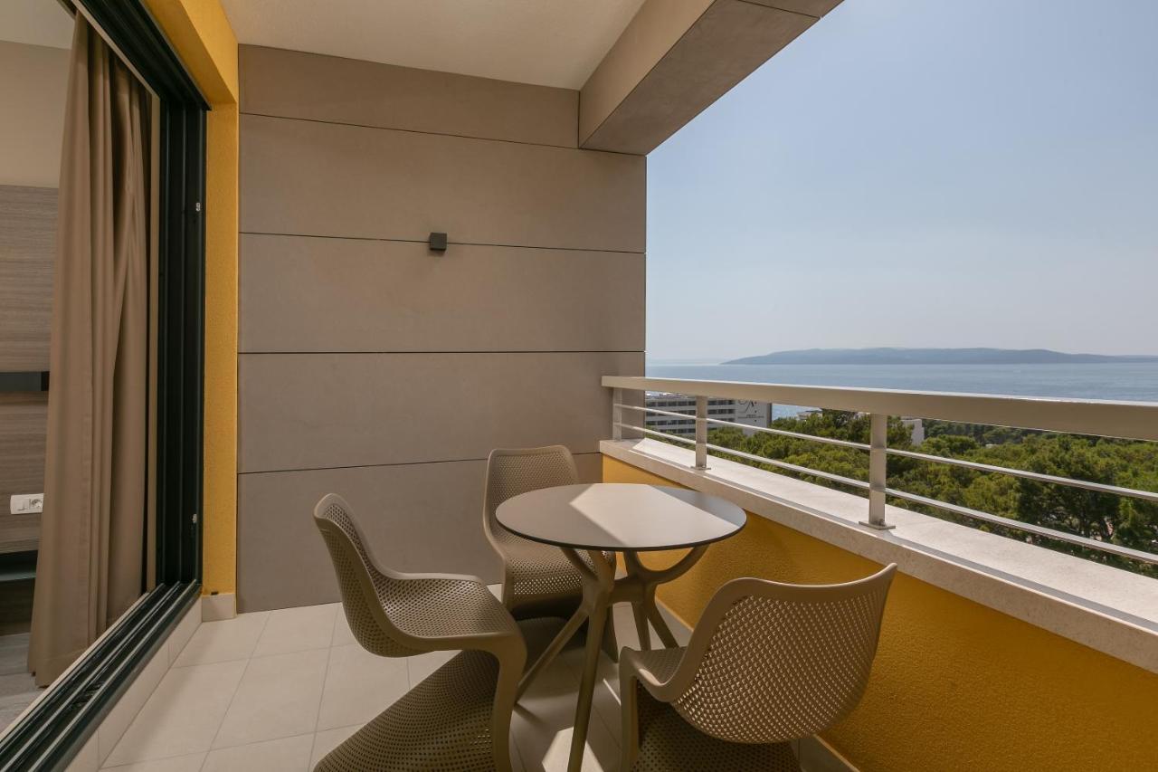 Deluxe Suite with Sea View,1299282595:JPEG
