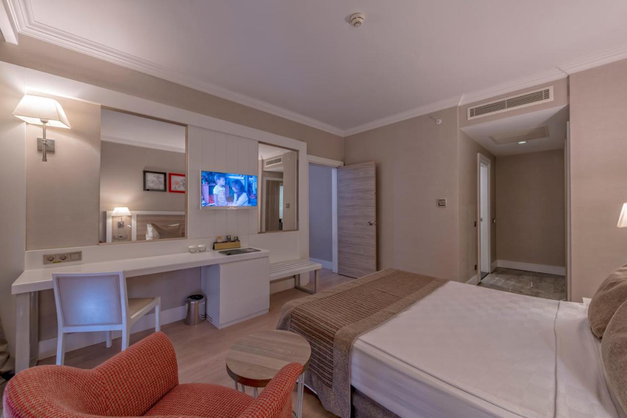 Family Room,1304264242:JPEG