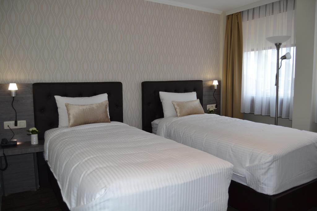 Standard Triple Room,130217411:JPEG