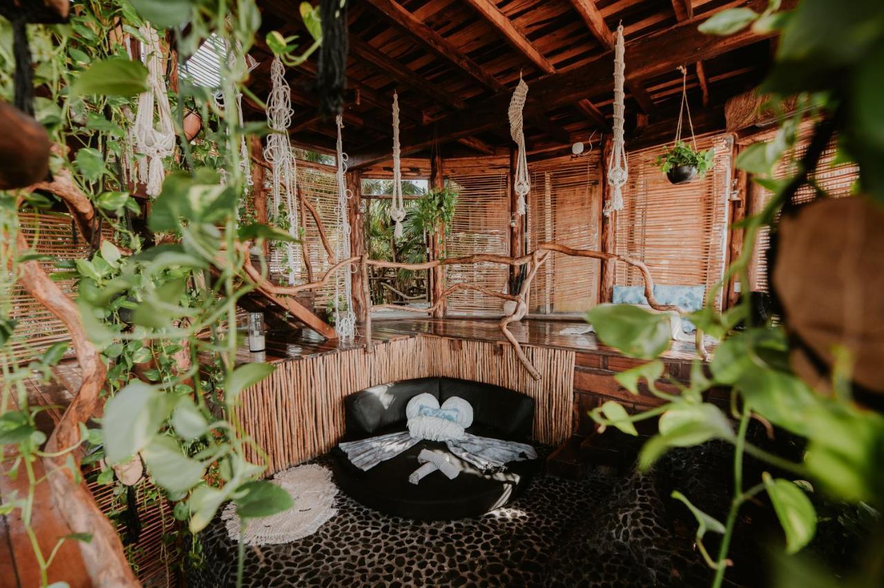 Moon Villa
