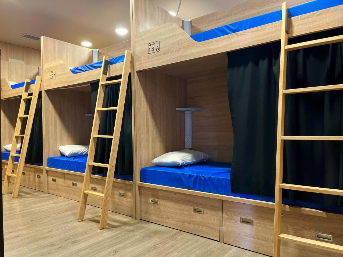 Bunk Bed Mixed Dormitory Room