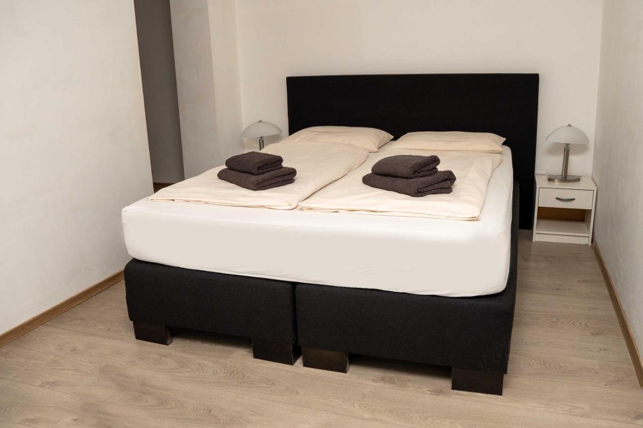 Two-Bedroom Apartment,1322526562:JPEG