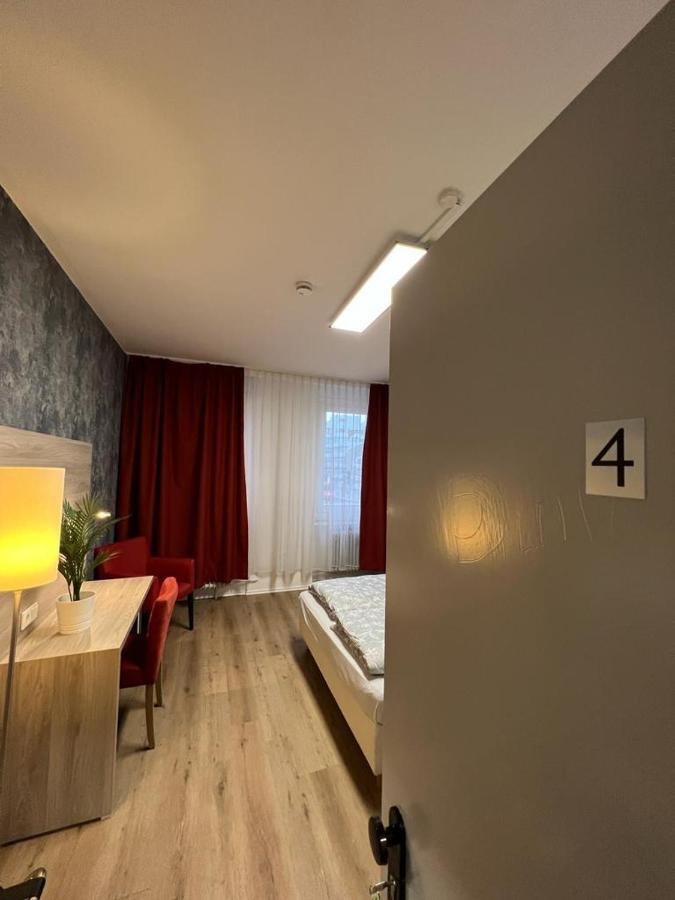 Classic Quadruple Room,1327857290:JPEG