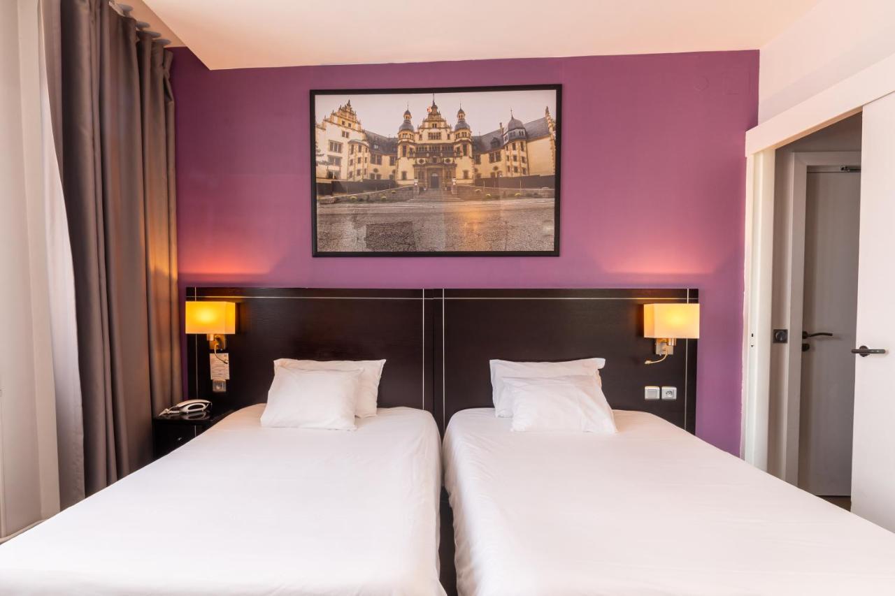 Standard Twin Room (with air conditionned)