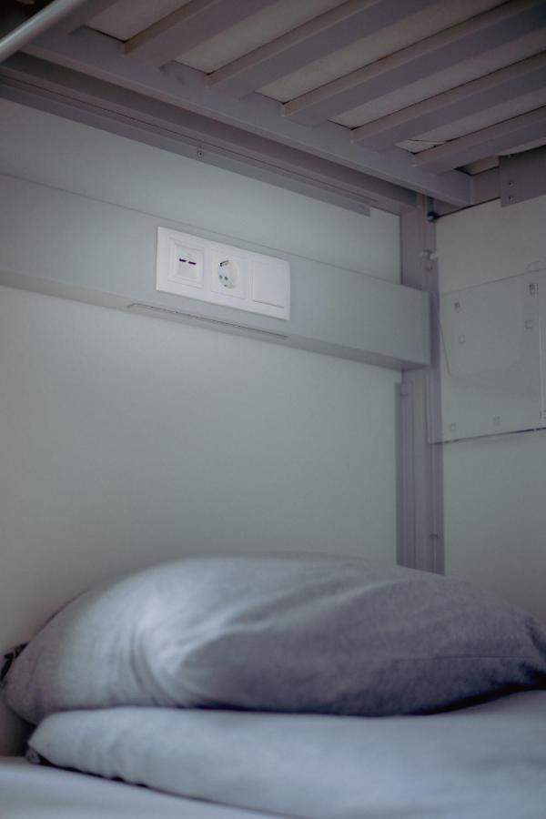 Posto Letto in Dormitorio Misto con 4 Letti