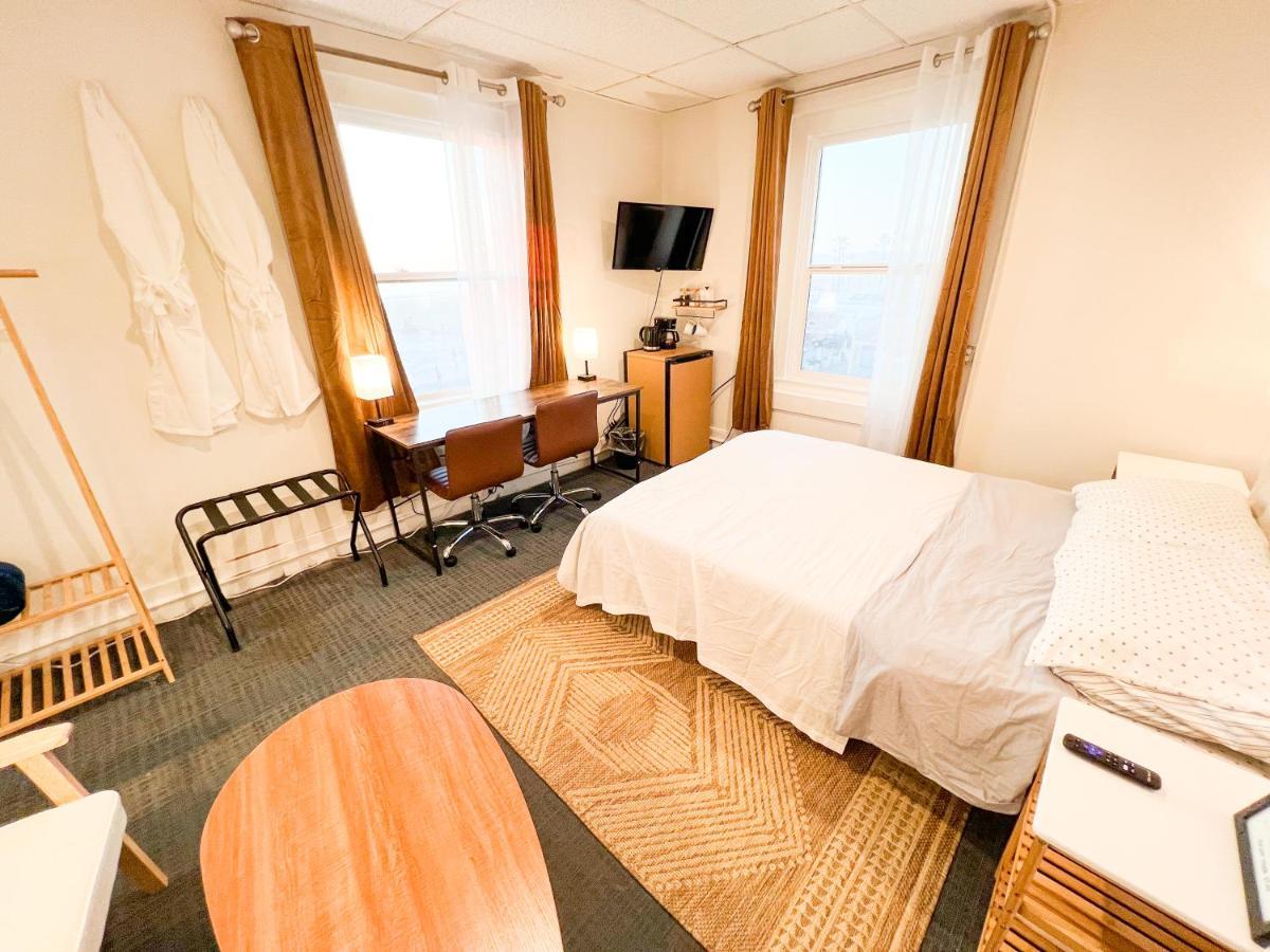 Queen Suite with Sea View