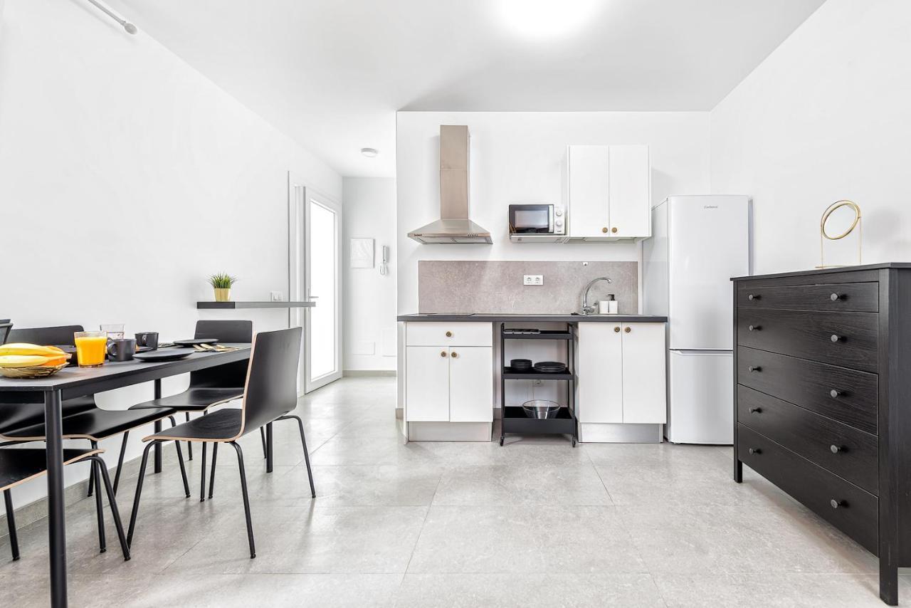 One-Bedroom Apartment,1351489681:JPEG