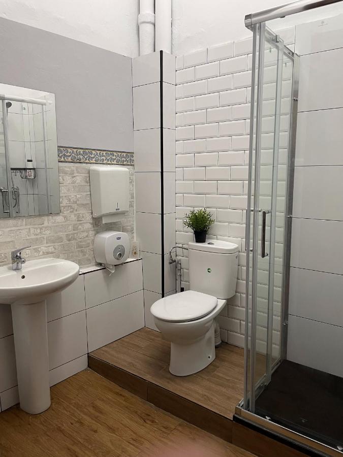 Single Bed in 6-Bed Female Dormitory Room,1350021883:JPEG