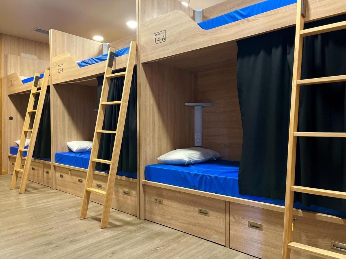 Bunk Bed Mixed Dormitory Room