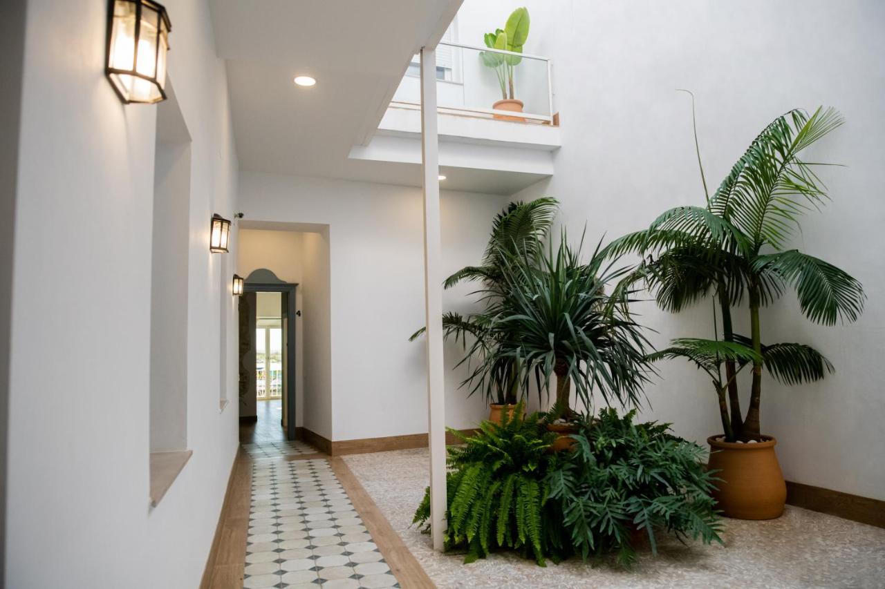 Deluxe Apartment,1554269029:JPEG