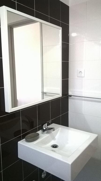 Family Room with Private Bathroom,998993388:JPEG