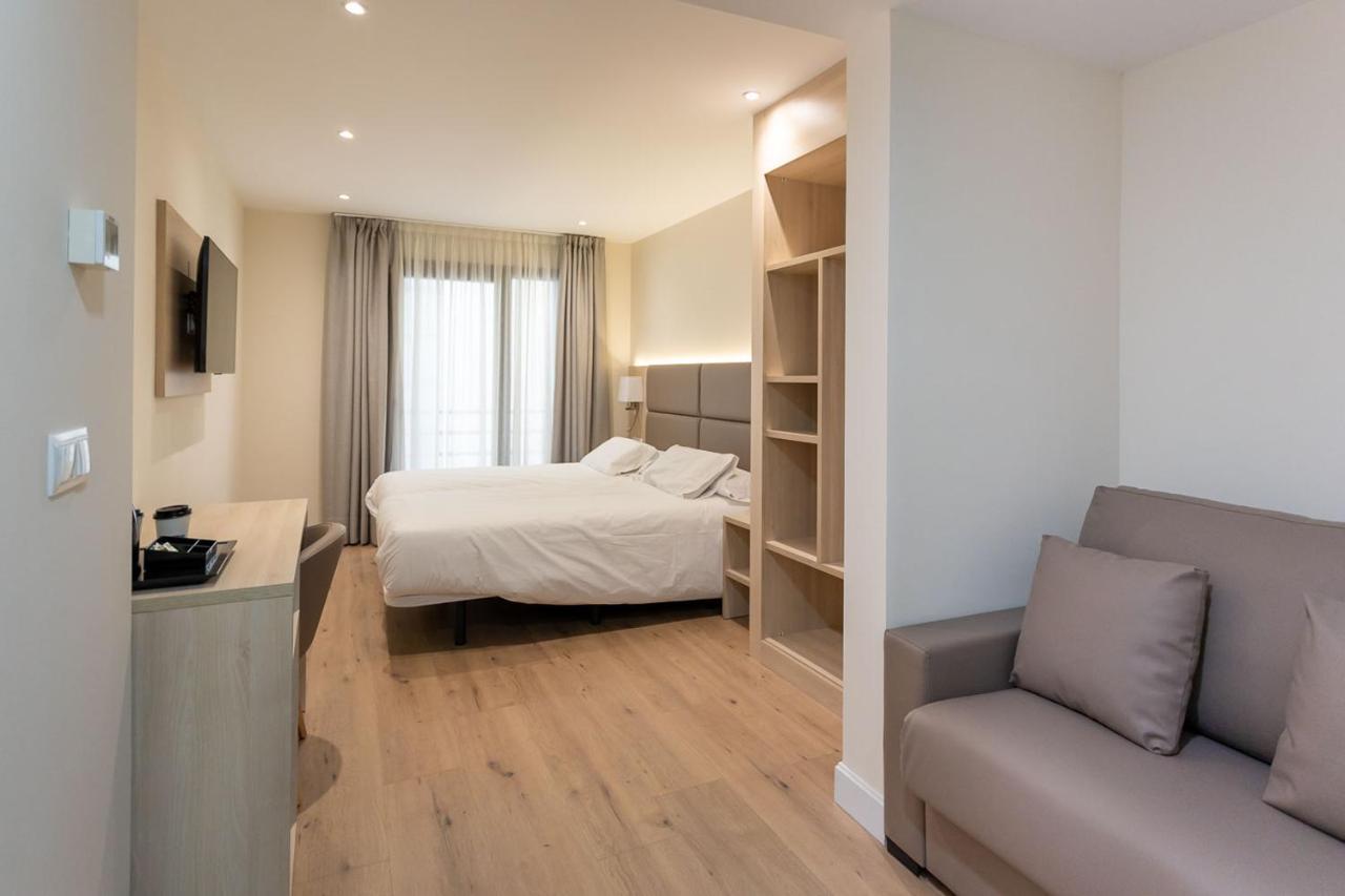 Triple Room,1359072497:JPEG
