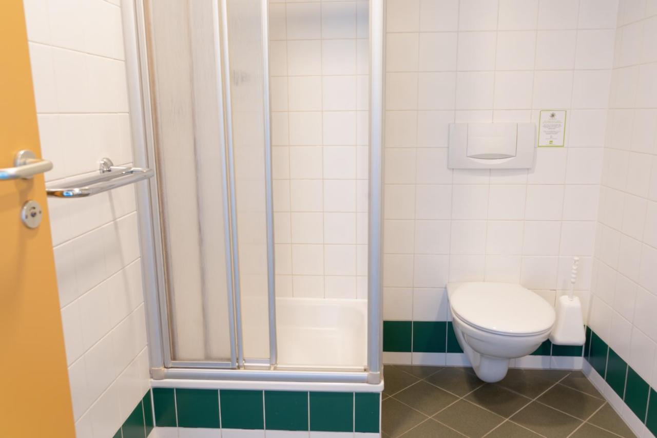 Twin Room Private Bathroom