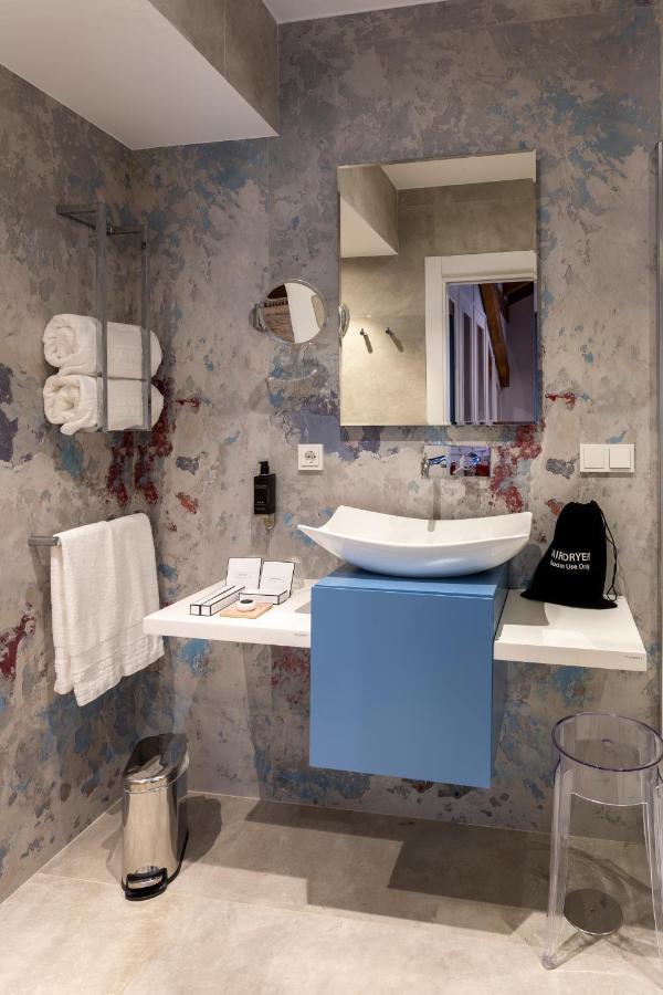 Standard Double or Twin Room with Balcony,1377405434:JPEG