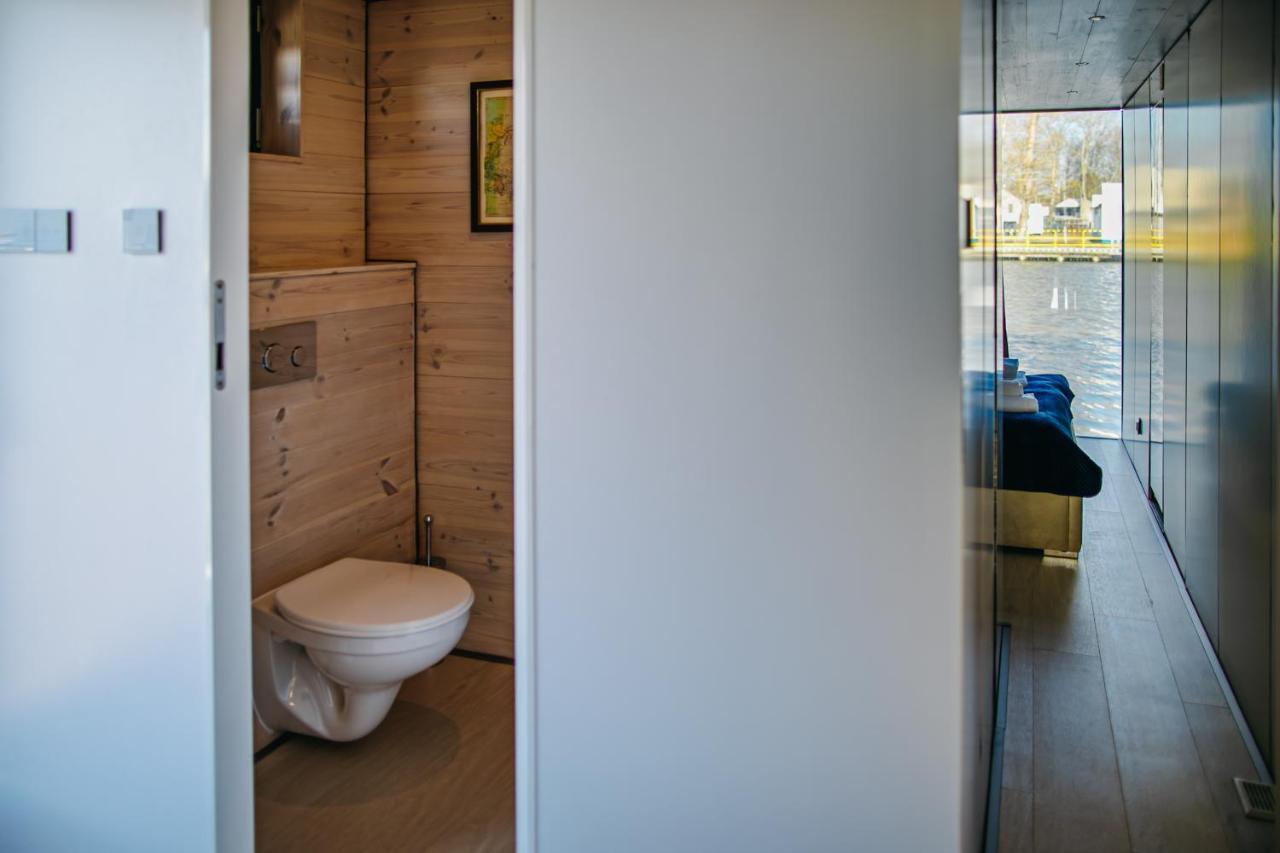 Haus am Wasser mit 2 Schlafzimmern, Kamin, Sauna, Whirlpool und Massagesessel