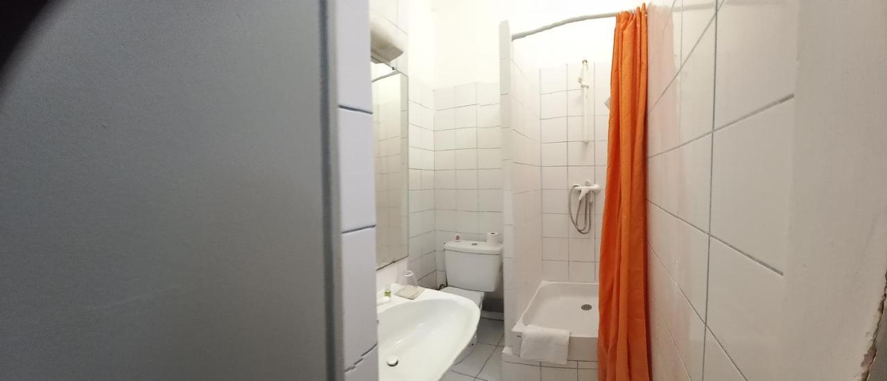 Single Room,1380871556:JPEG