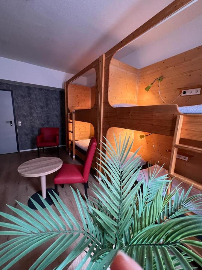 Familienzimmer mit Gemeinschaftsbad