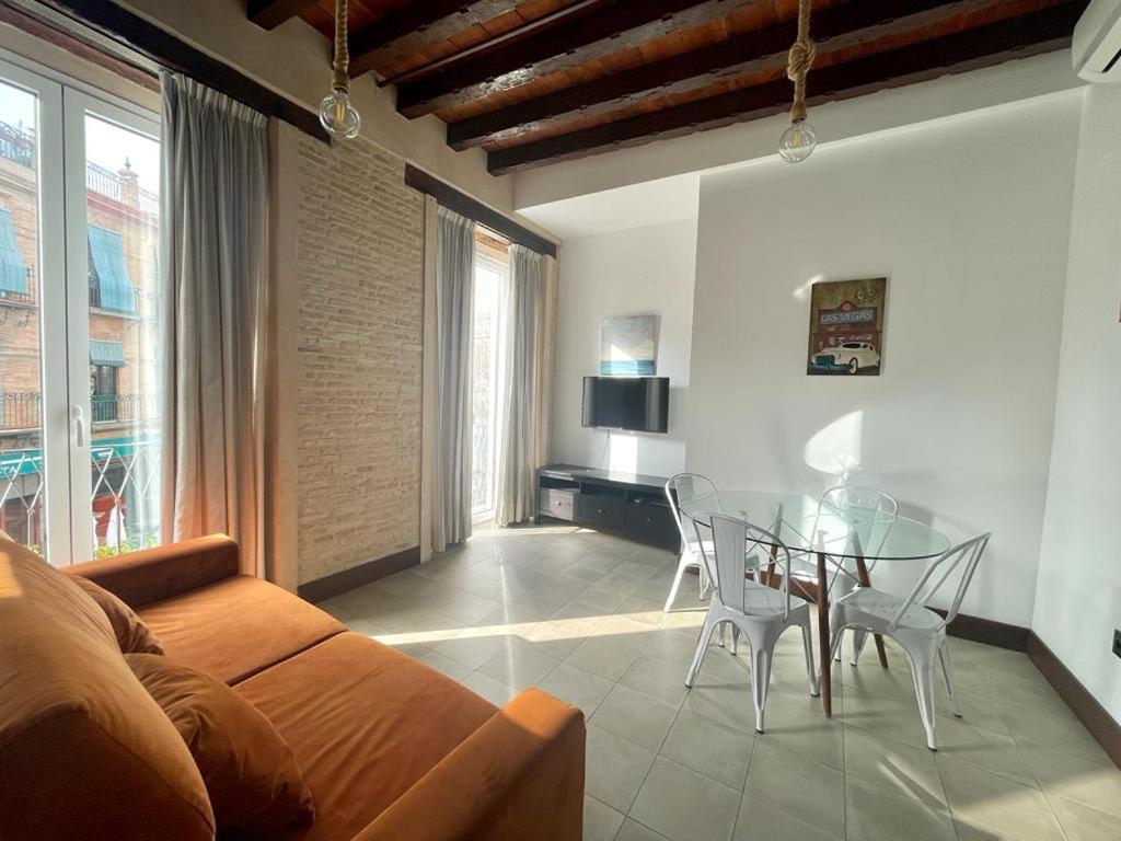 Two-Bedroom Apartment,1375467491:JPEG