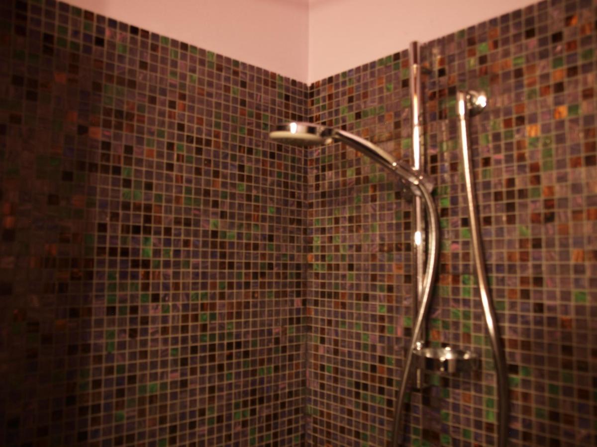 Standard Double Room with Shared Bathroom,1376391677:JPEG