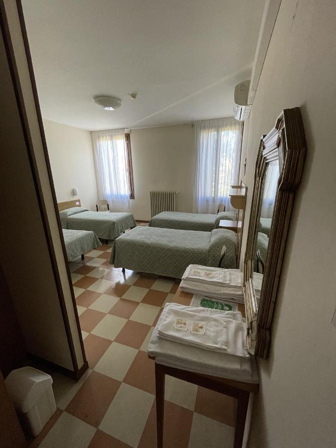 Habitación Cuádruple - vistas al jardín