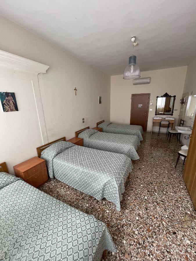 Habitación Cuádruple con baño privado externo